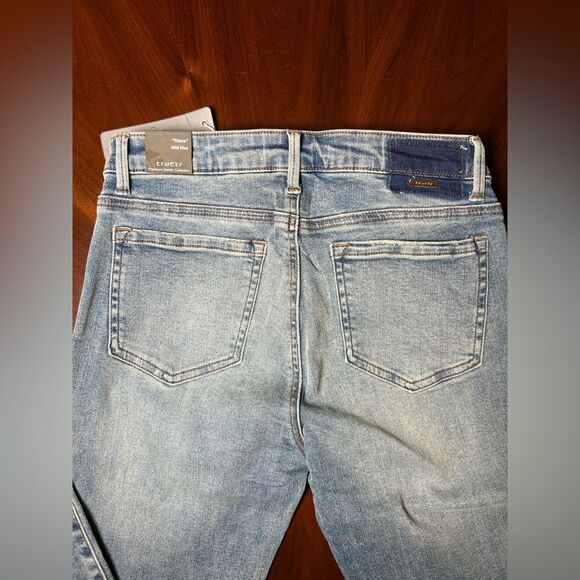 tractr “Diane” mid rise slim jeans 🔥 NWT 🔥 distressed 🔥 size 6/28 - Picture 5 of 10